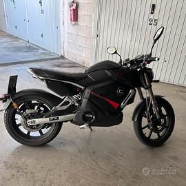 Super Soco TC Max