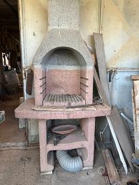 Barbecue in muratura a legna e carbone