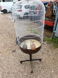 Gabbia con piedistallo