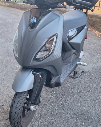 piaggio 1 active 
