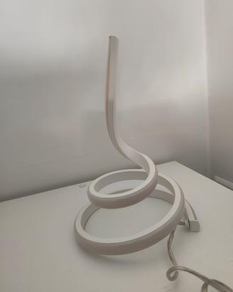Lampada da comodino design moderno LED