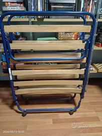 Lettino pieghevole compreso di materassino