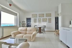 APPARTAMENTO PANORAMICO SU PALAZZINA RISTRUTTURATA