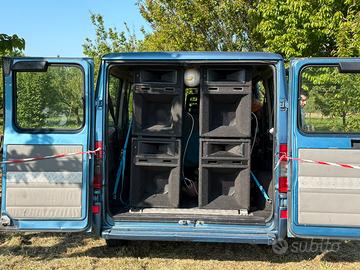 Camion blu