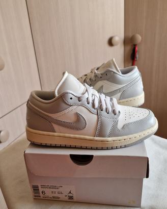 Sneaker Nike Air Jordan Low grey.N.36,5