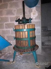 Torchio e pigiatrice 