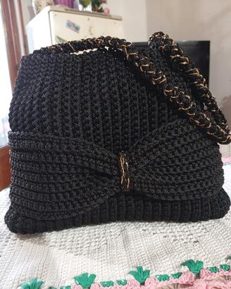 borsa fatta a uncinetto 