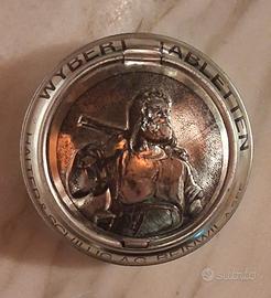 Rara scatola con rilievo Guglielmo Tell-Wybert