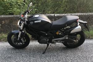 Ducati Monster 696+ - 2010