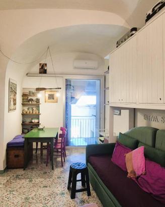 MONOLOCALE A ATRANI