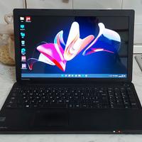 Notebook Toshiba i3 quad-core 8GB 1T-HD 15 pollici