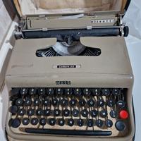 macchina da scrivere olivetti 