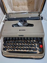 macchina da scrivere olivetti 