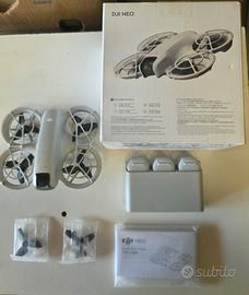 dji neo combo con 3 batterie