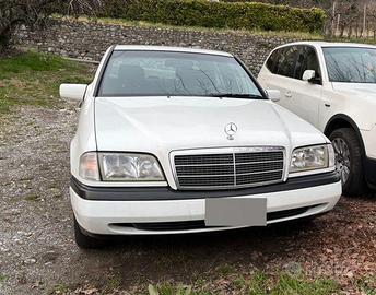 Mercedes Benz C180