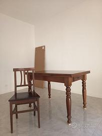 Tavolo classico allungabile in legno con 6 sedie