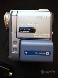 Pacchetto videocamera Sony Handycam DCR-PC103E min