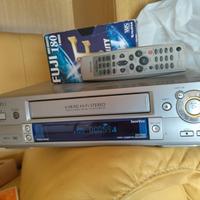 Videoregistratore vhs 6 testine HiFi stereo AIWA