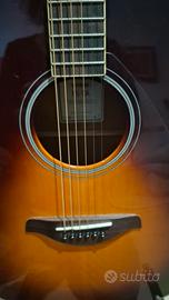 Chitarra Acustica Amplificata Yamaha