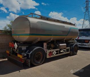 rimorchio cisterna carburanti  2 scomparti ADR