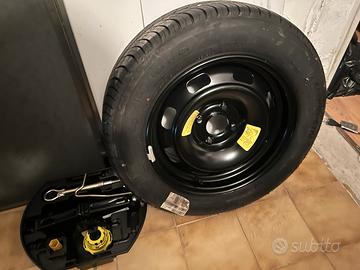 Cerchio in con pneumatico Michelin 185/65/15