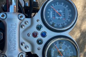 Triumph Boneville T100  <10000 KM