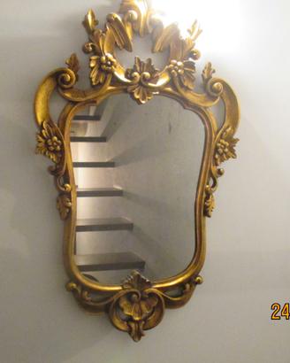Specchiera d'Epoca in Legno Intagliato a Mano