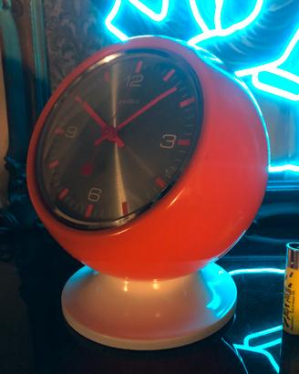 Orologio space age