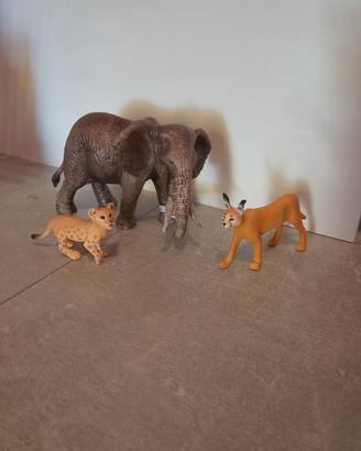 Lotto figurine schleich elefante leone caracal