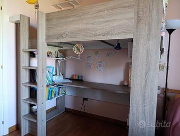 Letto a soppalco singolo con scrivania integrata