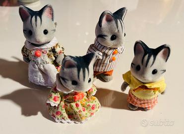 Sylvanian families - famiglia gatti tigrati grigi
