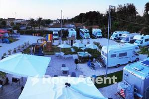 CAMPEGGIO IN ZONA MARE A FANO