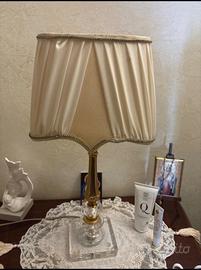 Coppia di lumi in ottone e cristallo