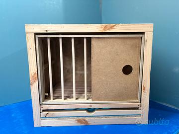 Nido / box / gabbia per colombi o uccelli