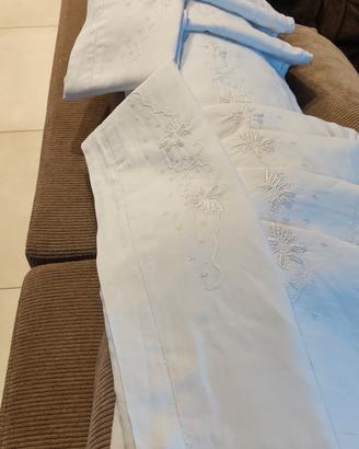 completo letto matrimoniale in lino ricamato 
