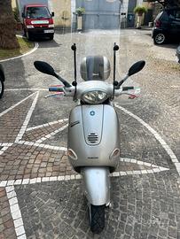 Vespa et4 150cc