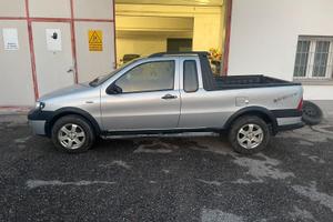 Fiat Strada Trekking con Aria Condizionata