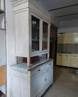 credenza  arte povera 