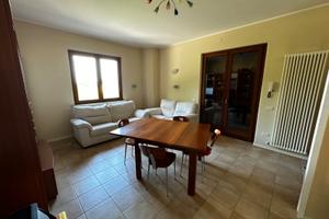Rosciano-fano appartamento al 1°piano in villetta