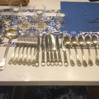 Servizio finto argento