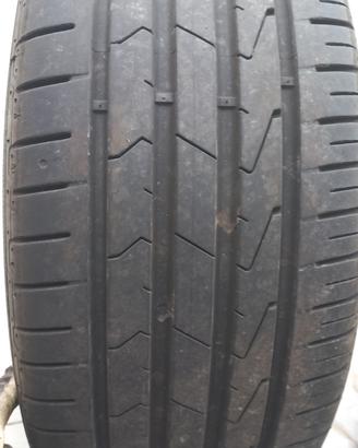 Gomme Hankook 225/45/17 ventus prime