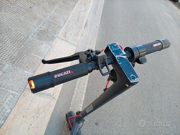 Monopattino elettrico "Ducati pro I evo"