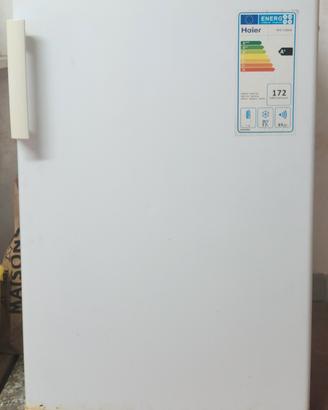 Congelatore verticale modello Haier HFZ-136AA