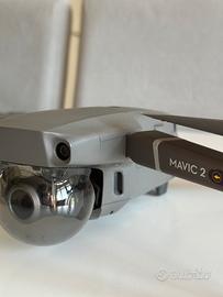Dji Mavic 2 zoom con Combo kit 3 batterie