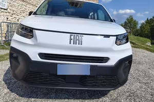 Fiat Doblo' Diesel 100 CV 2025   km 5.706