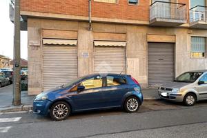 NEGOZIO A TORINO