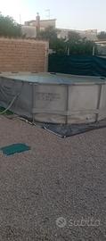 piscina Bestway con motore a sabbia 