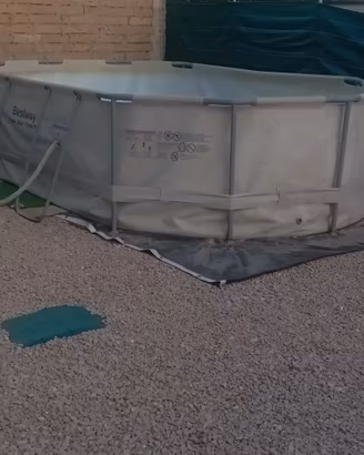 piscina Bestway con motore a sabbia 