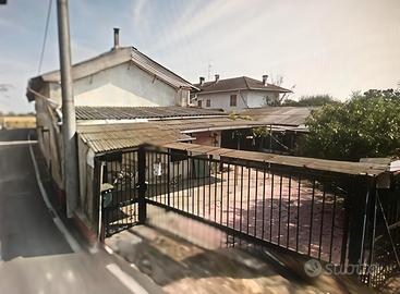 Casa indipendente - da ristrutturare