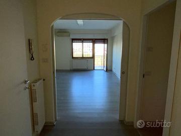 Immobile di 100 m² con 4 locali a Ciampino